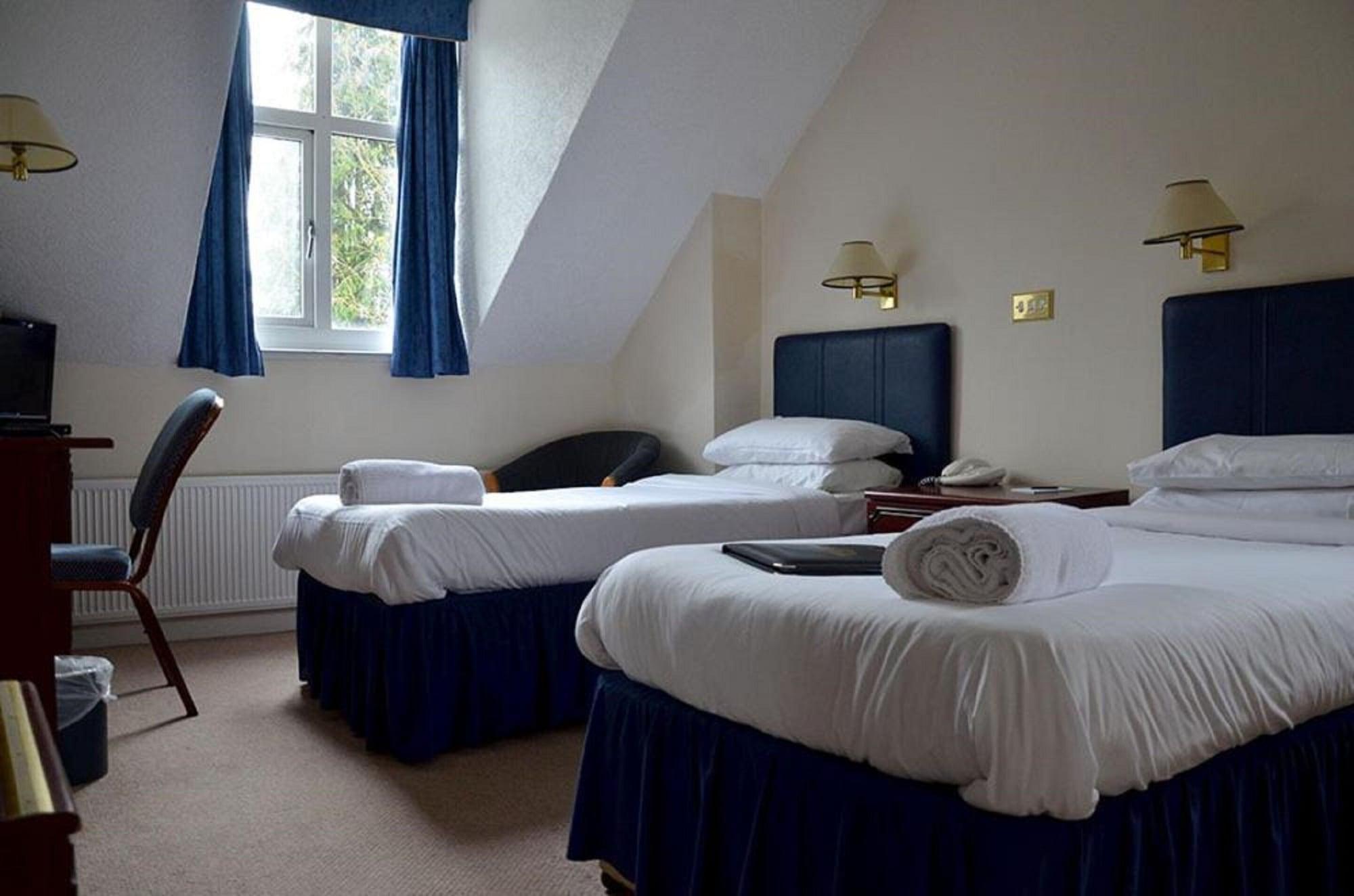Uno Hotel Thames Maidenhead Esterno foto