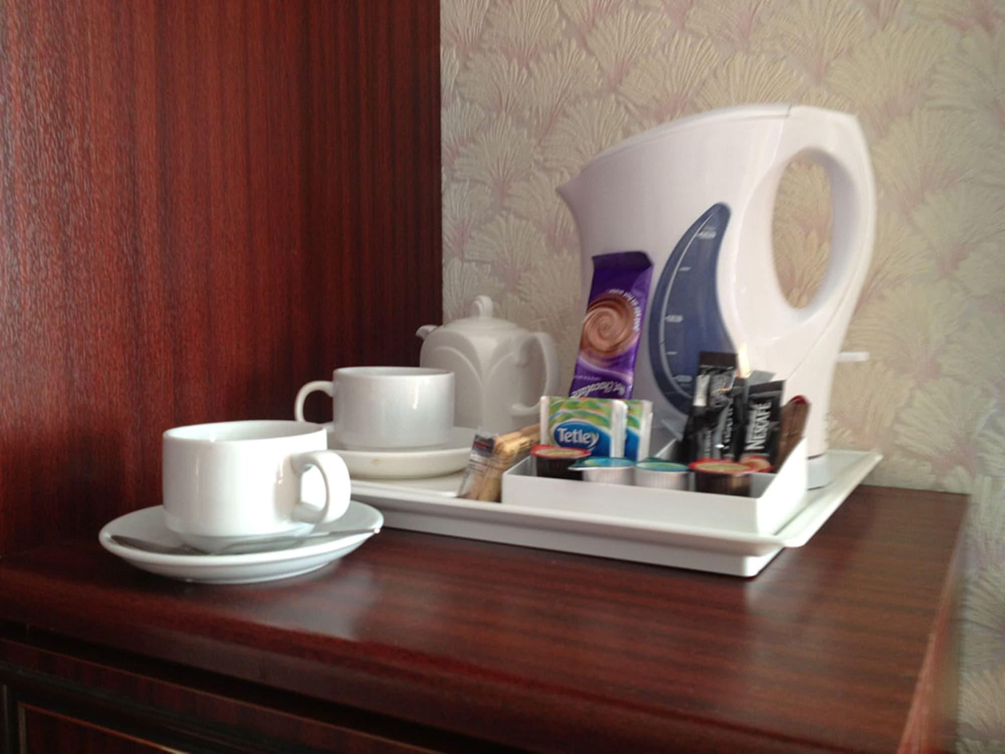 Uno Hotel Thames Maidenhead Esterno foto