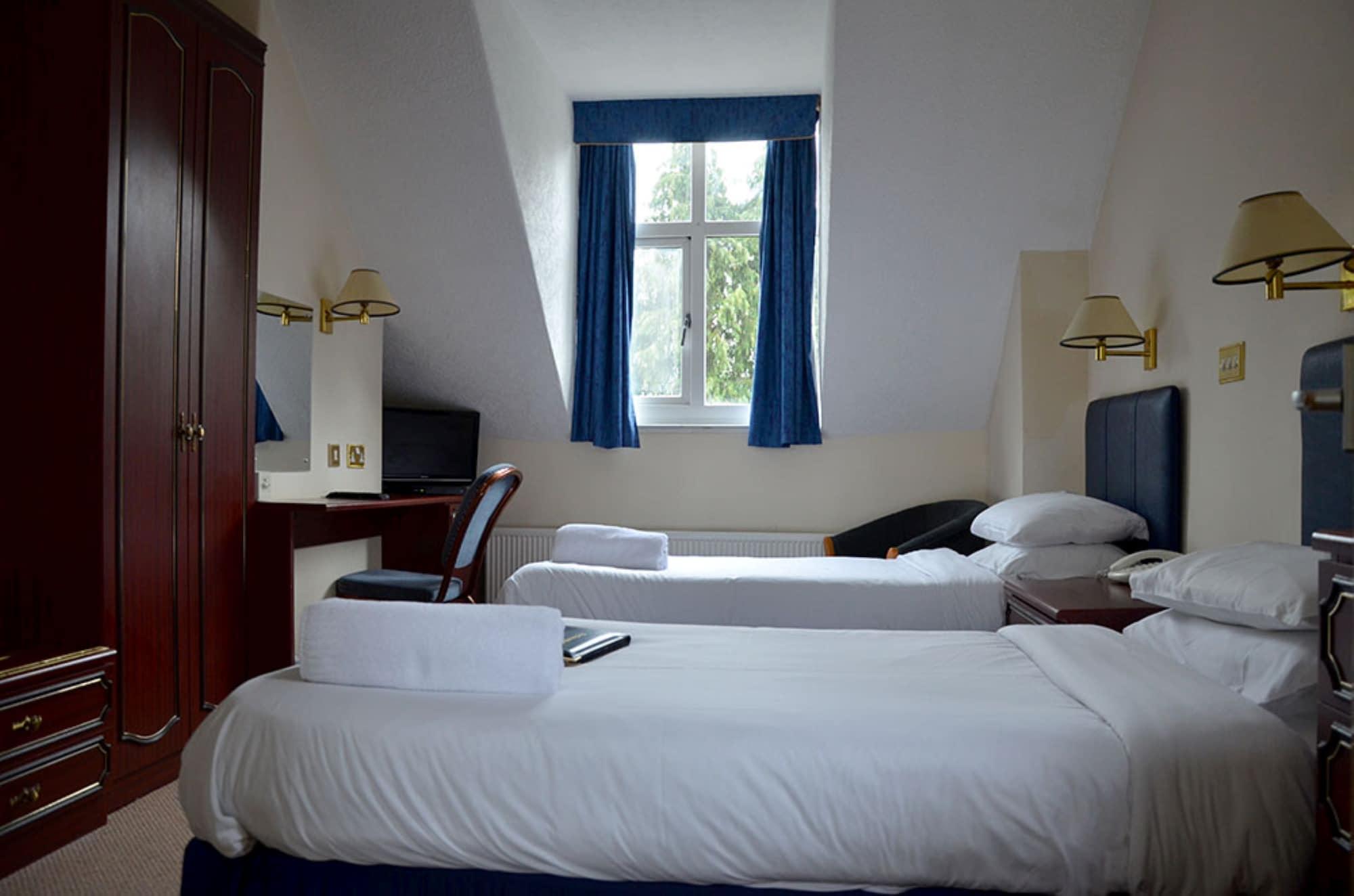 Uno Hotel Thames Maidenhead Esterno foto