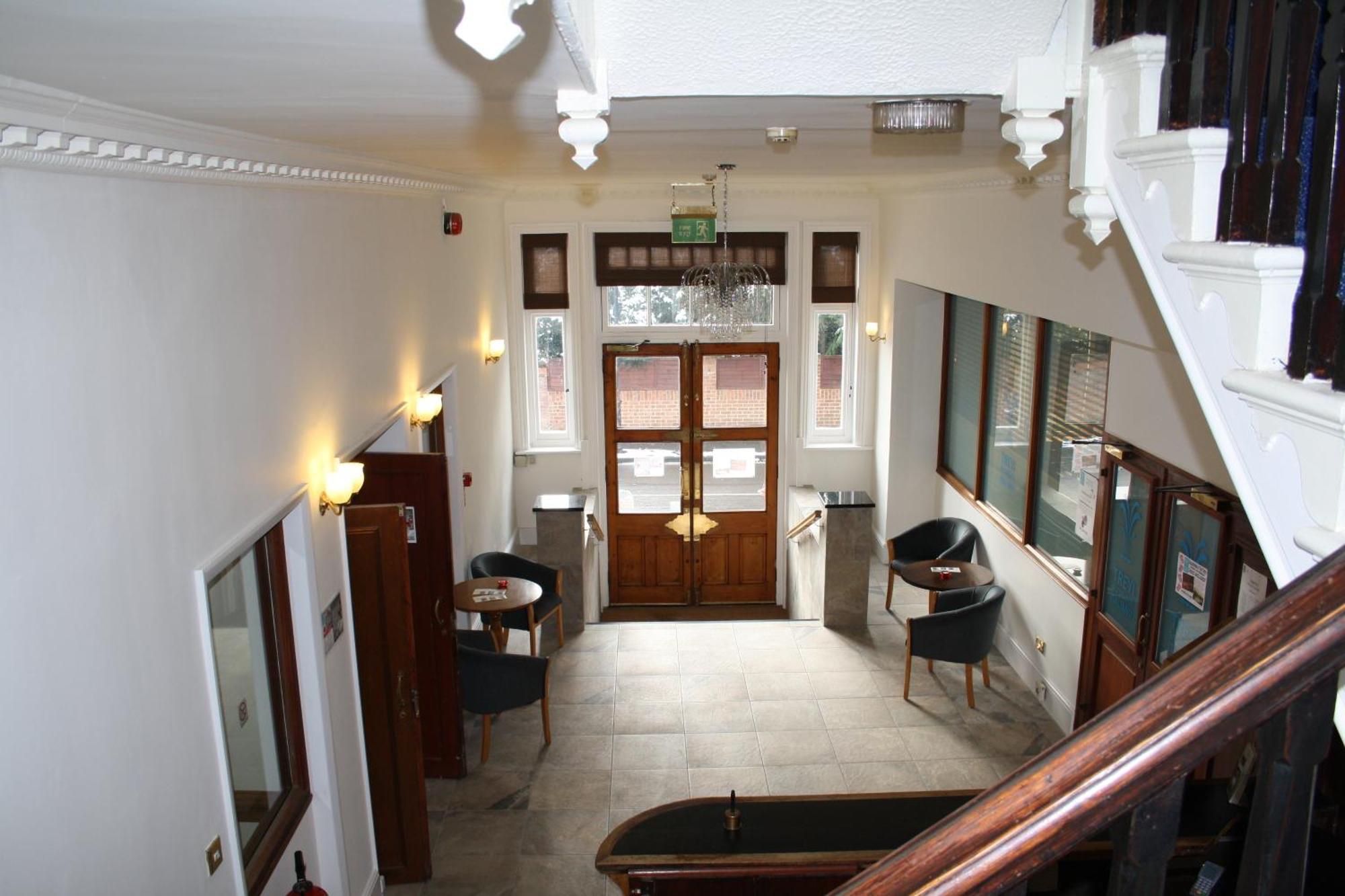 Uno Hotel Thames Maidenhead Esterno foto