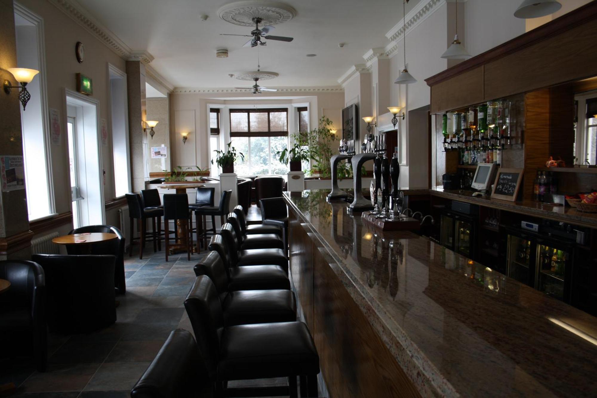 Uno Hotel Thames Maidenhead Esterno foto