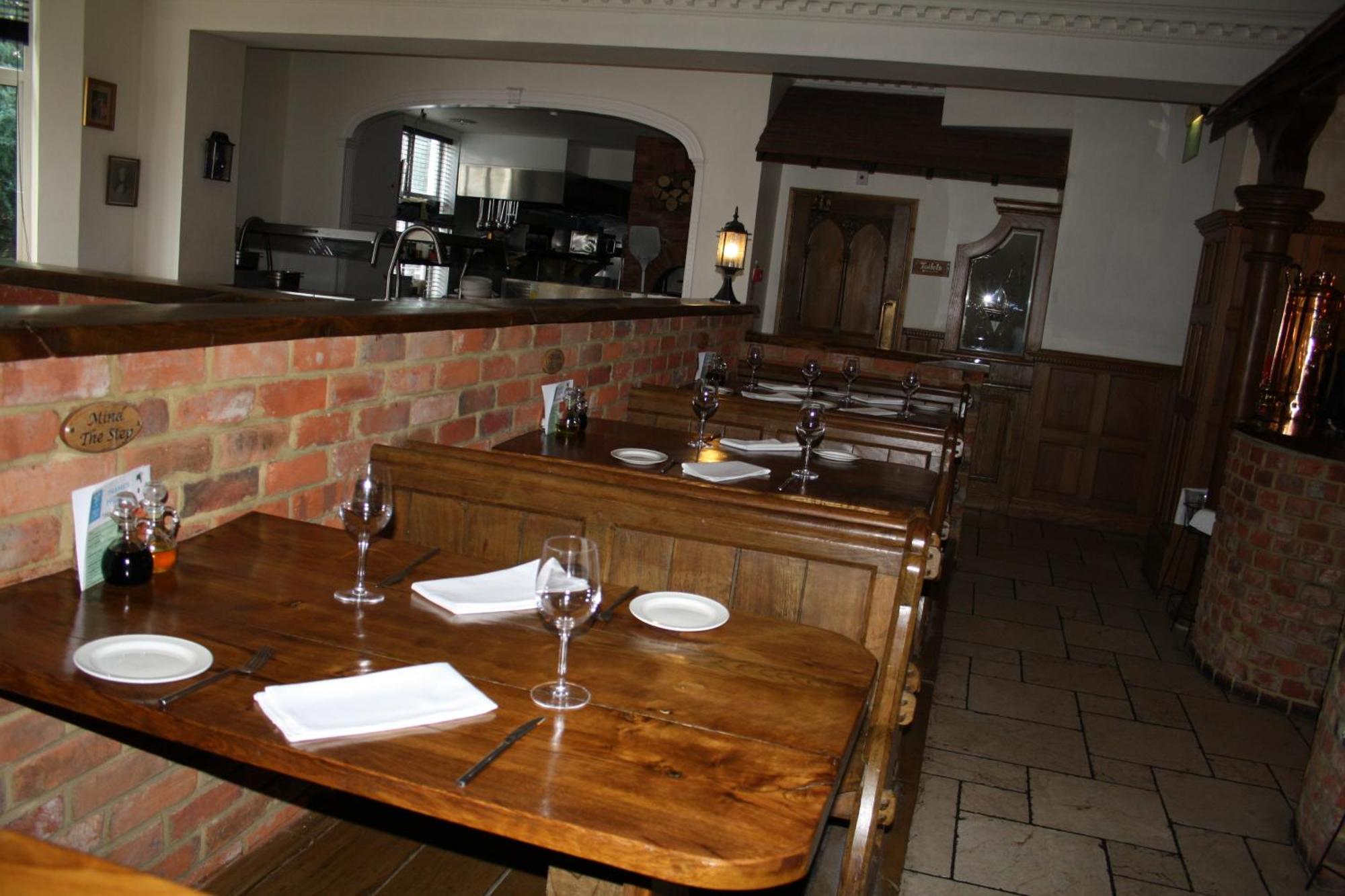 Uno Hotel Thames Maidenhead Esterno foto