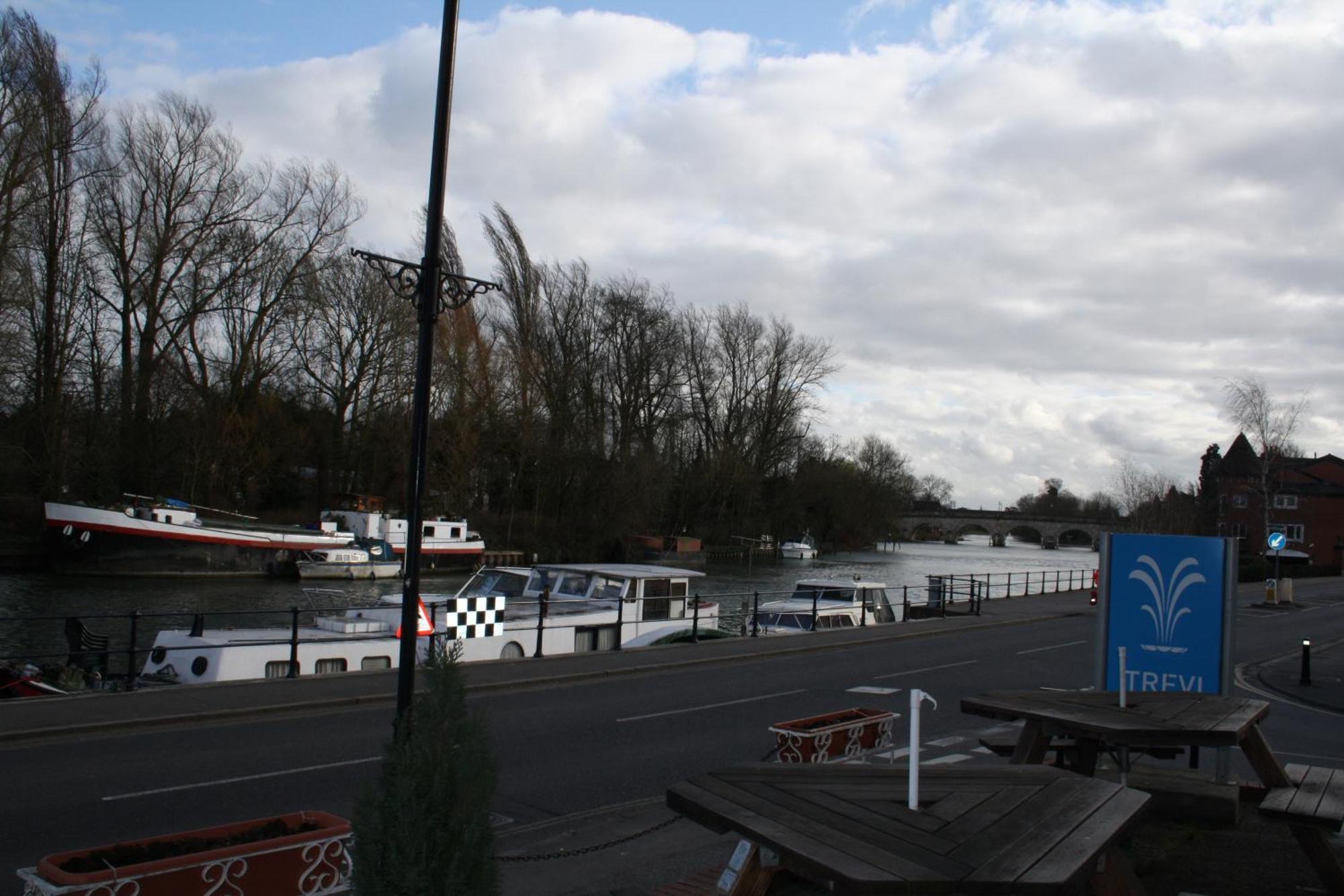Uno Hotel Thames Maidenhead Esterno foto