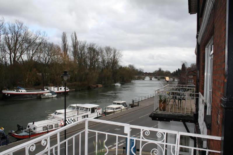 Uno Hotel Thames Maidenhead Esterno foto